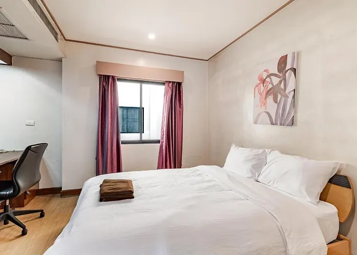 Apartment 2br Duplex In Chitlom