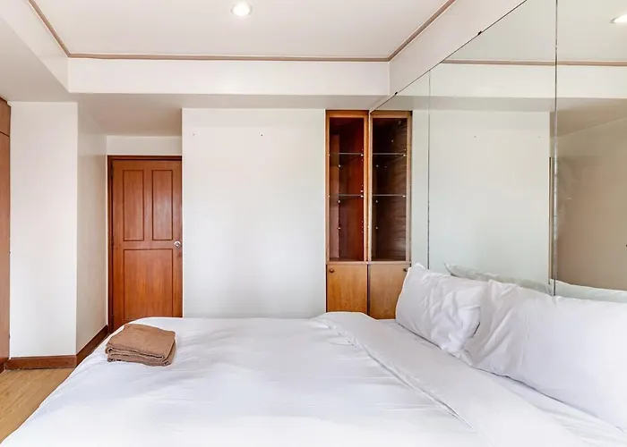 Apartment 2br Duplex In Chitlom Bangkok