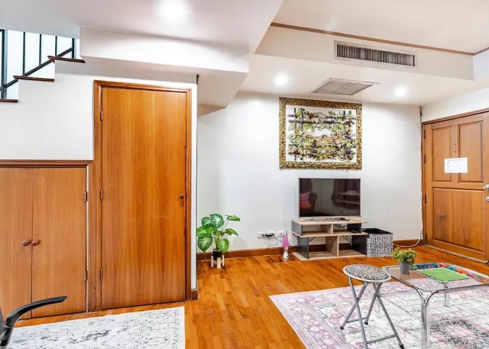 2br Duplex In Chitlom Bangkok